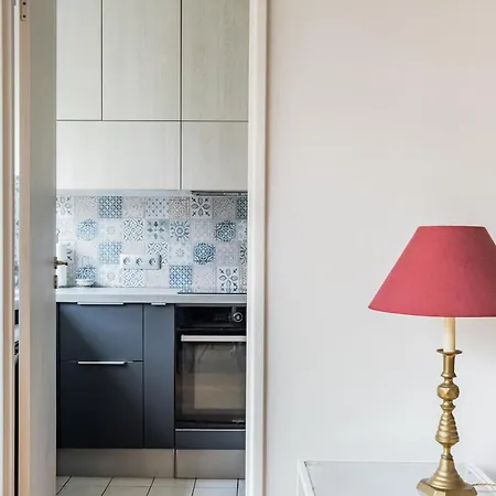 Veeve - Auteuil Adagio *